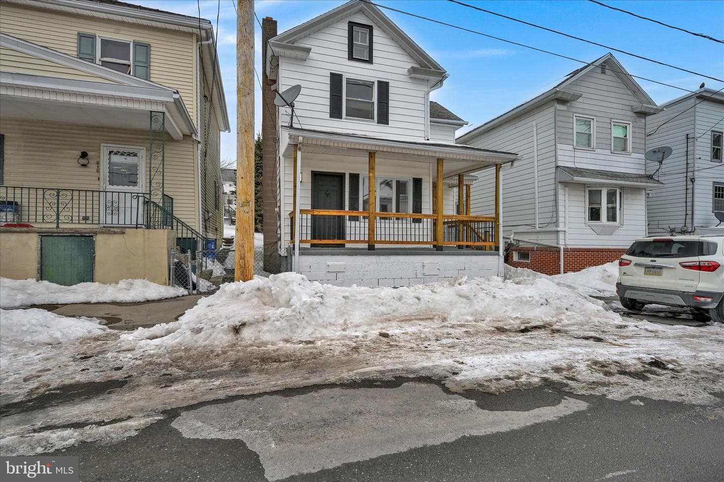 317 E Melrose Street photo 2