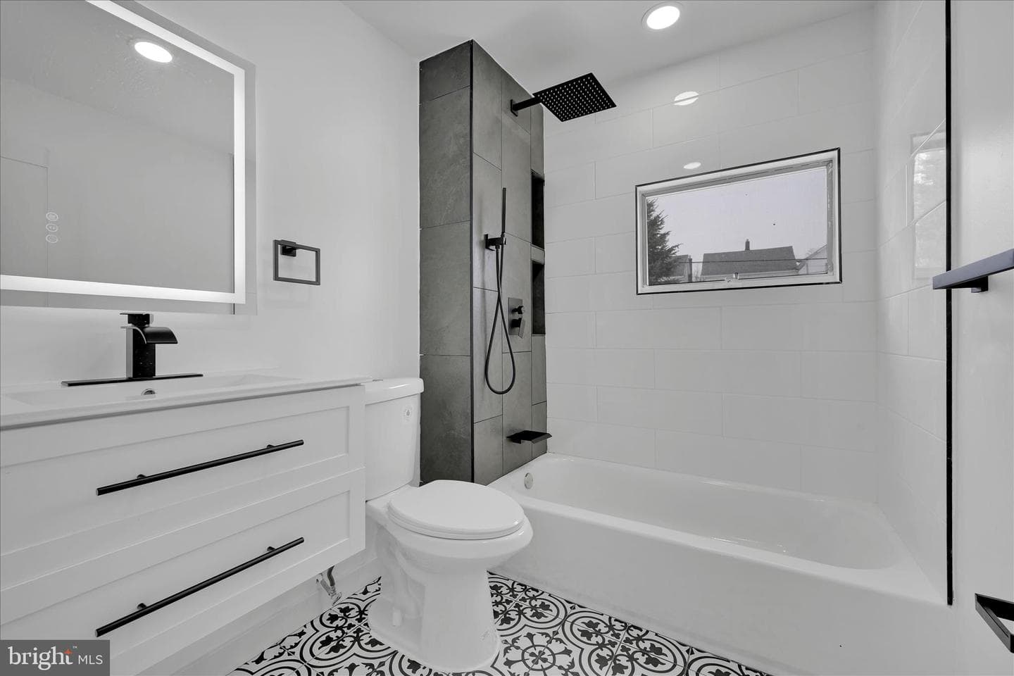 317 E Melrose Street photo 22