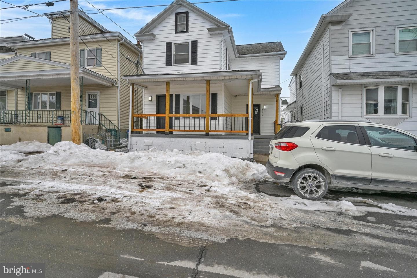 317 E Melrose Street photo 6