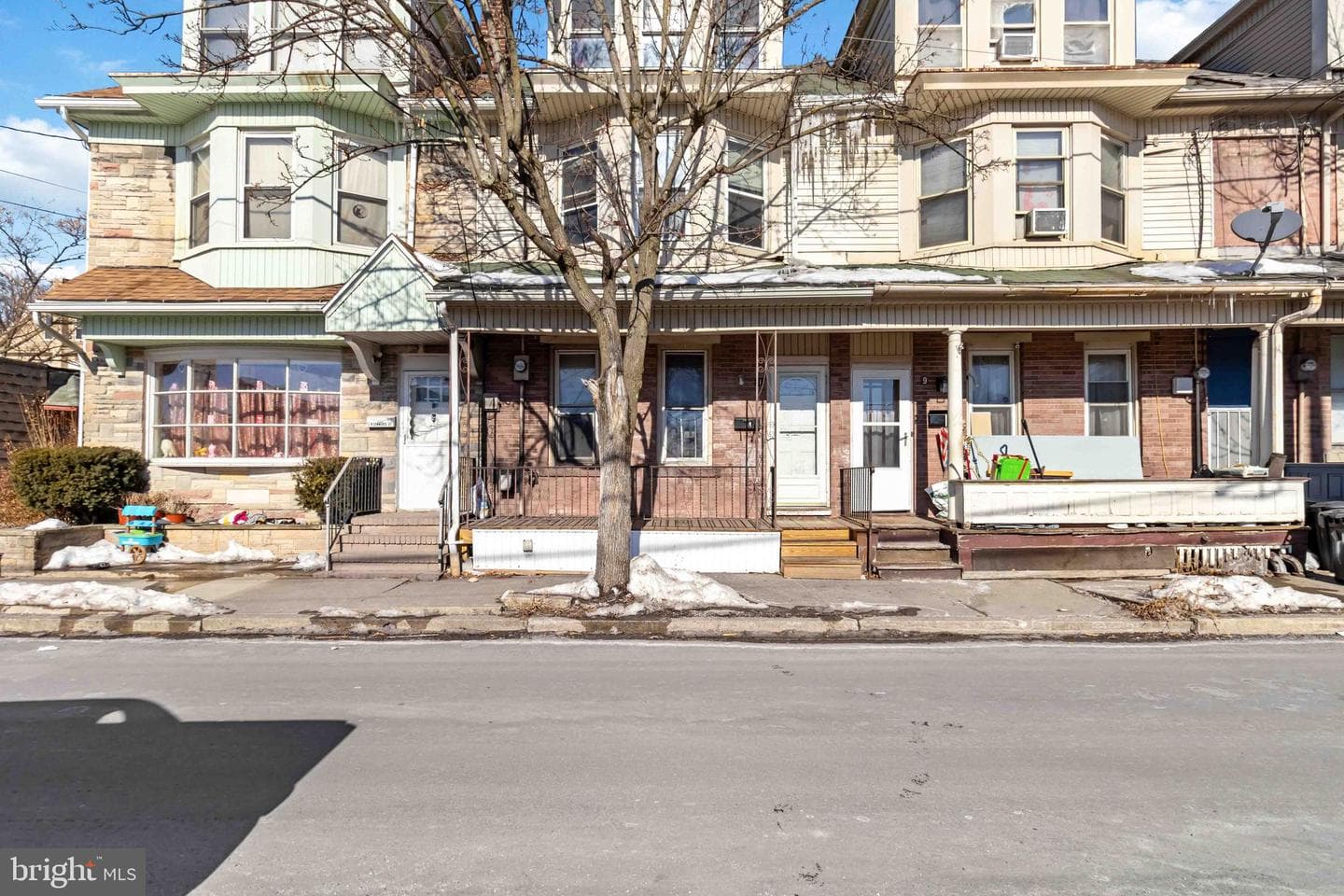 11 W Commerce St photo 1