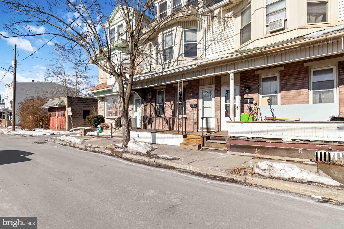 11 W Commerce St photo 2
