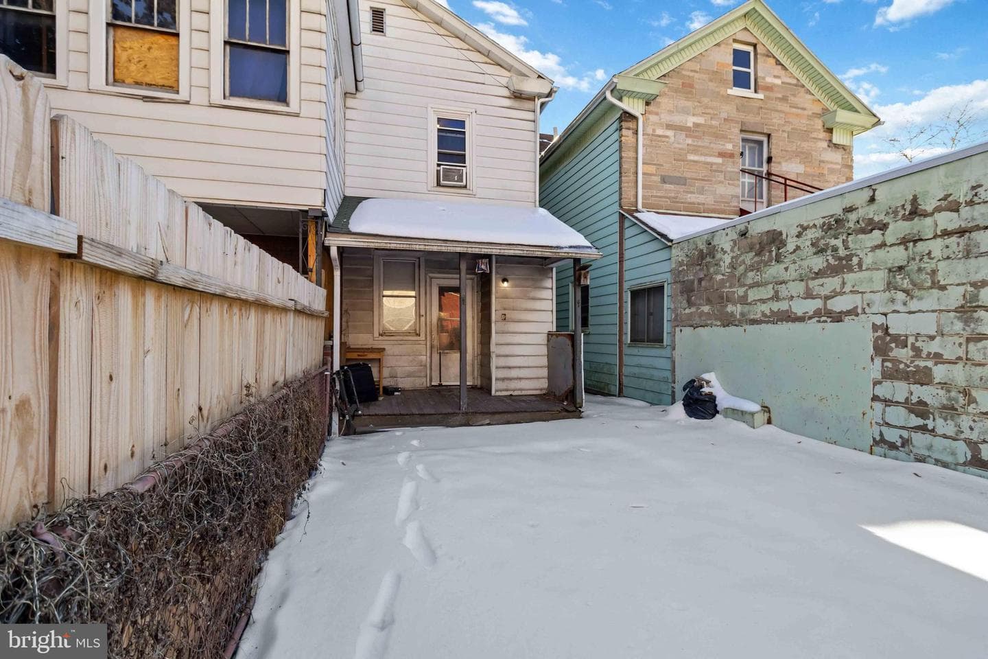 11 W Commerce St photo 24