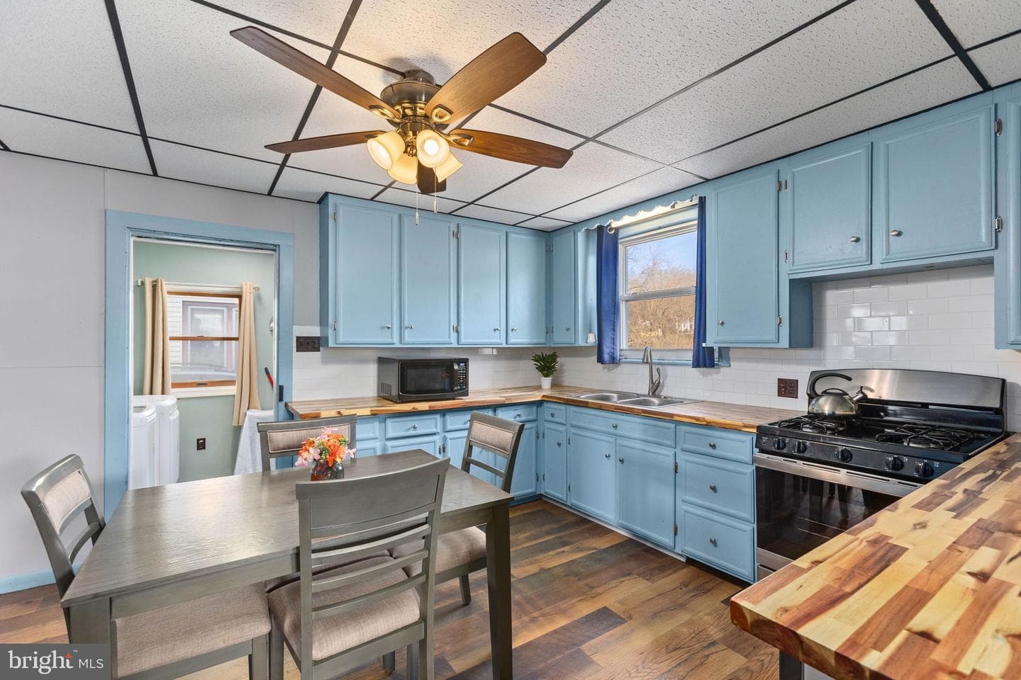 250 Riverside Lane photo 12