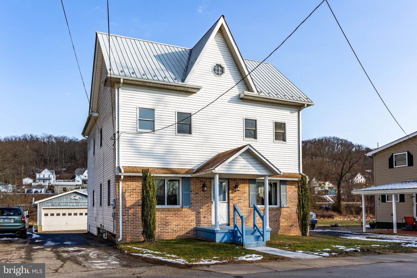 250 Riverside Lane photo 31