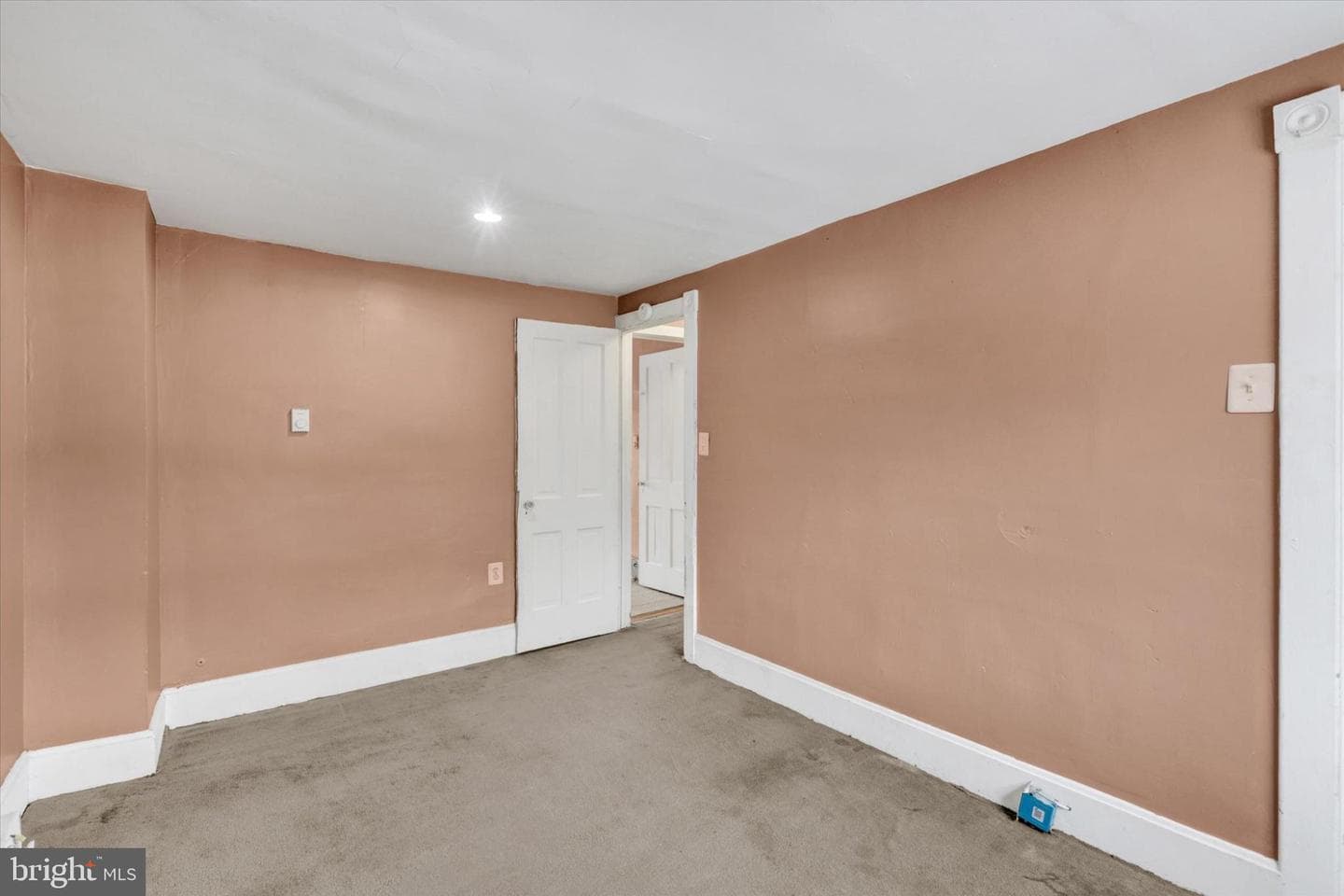 1143 W Pine Street photo 10