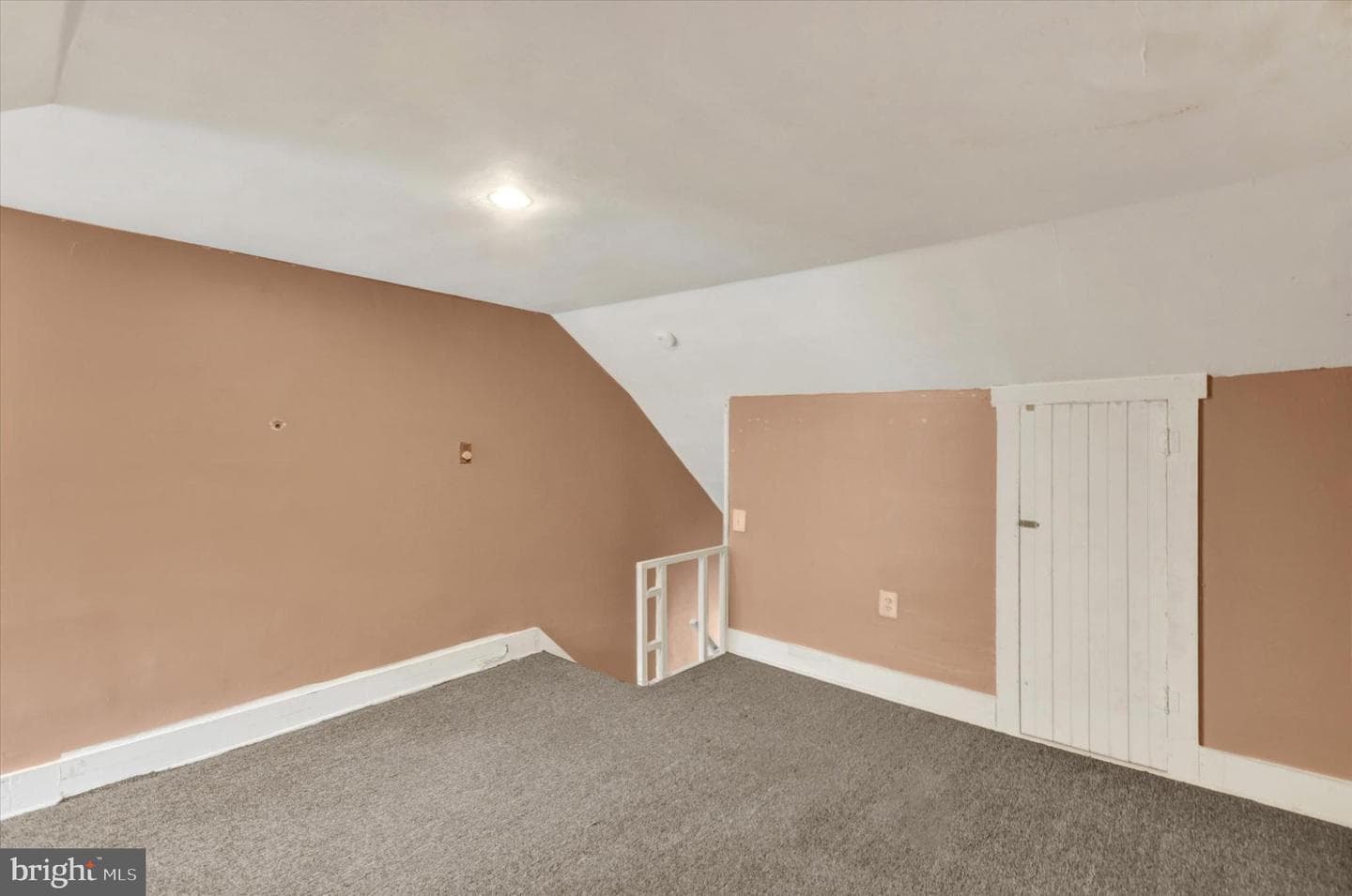1143 W Pine Street photo 12