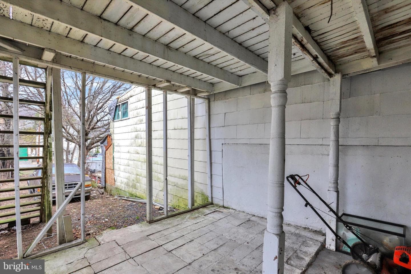 1143 W Pine Street photo 19