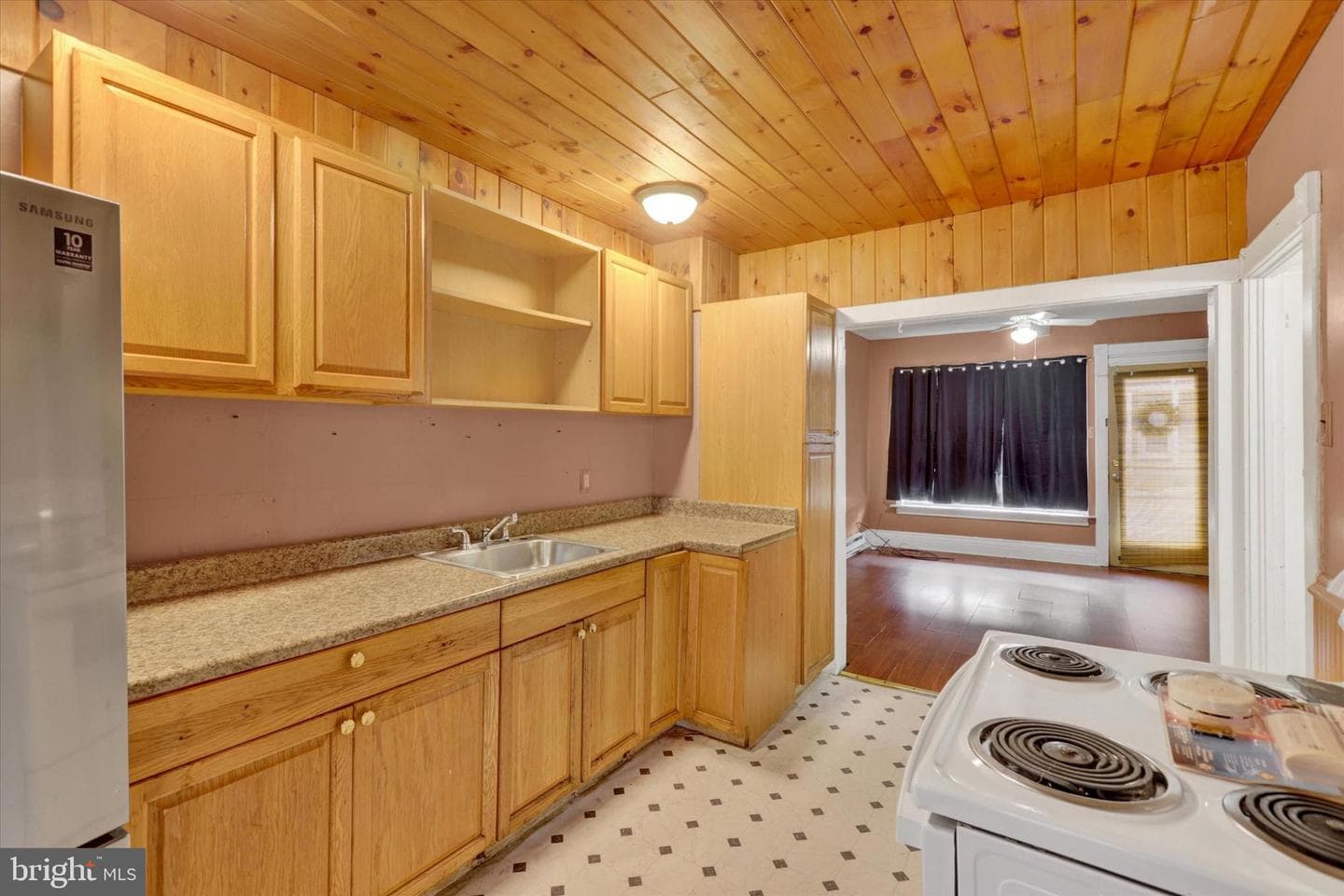 1143 W Pine Street photo 5