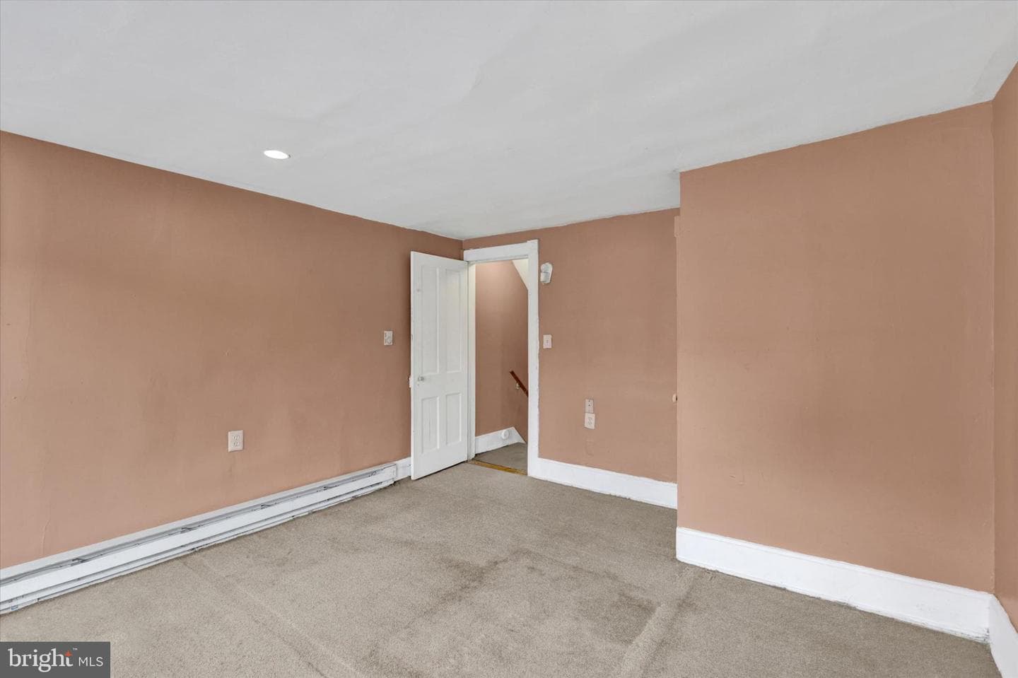 1143 W Pine Street photo 8