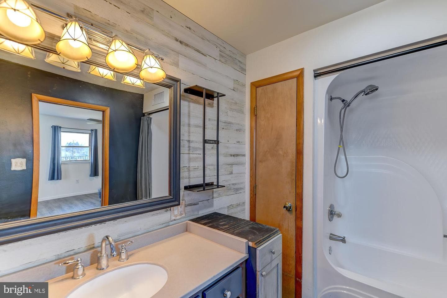 148 Penn Avenue photo 19