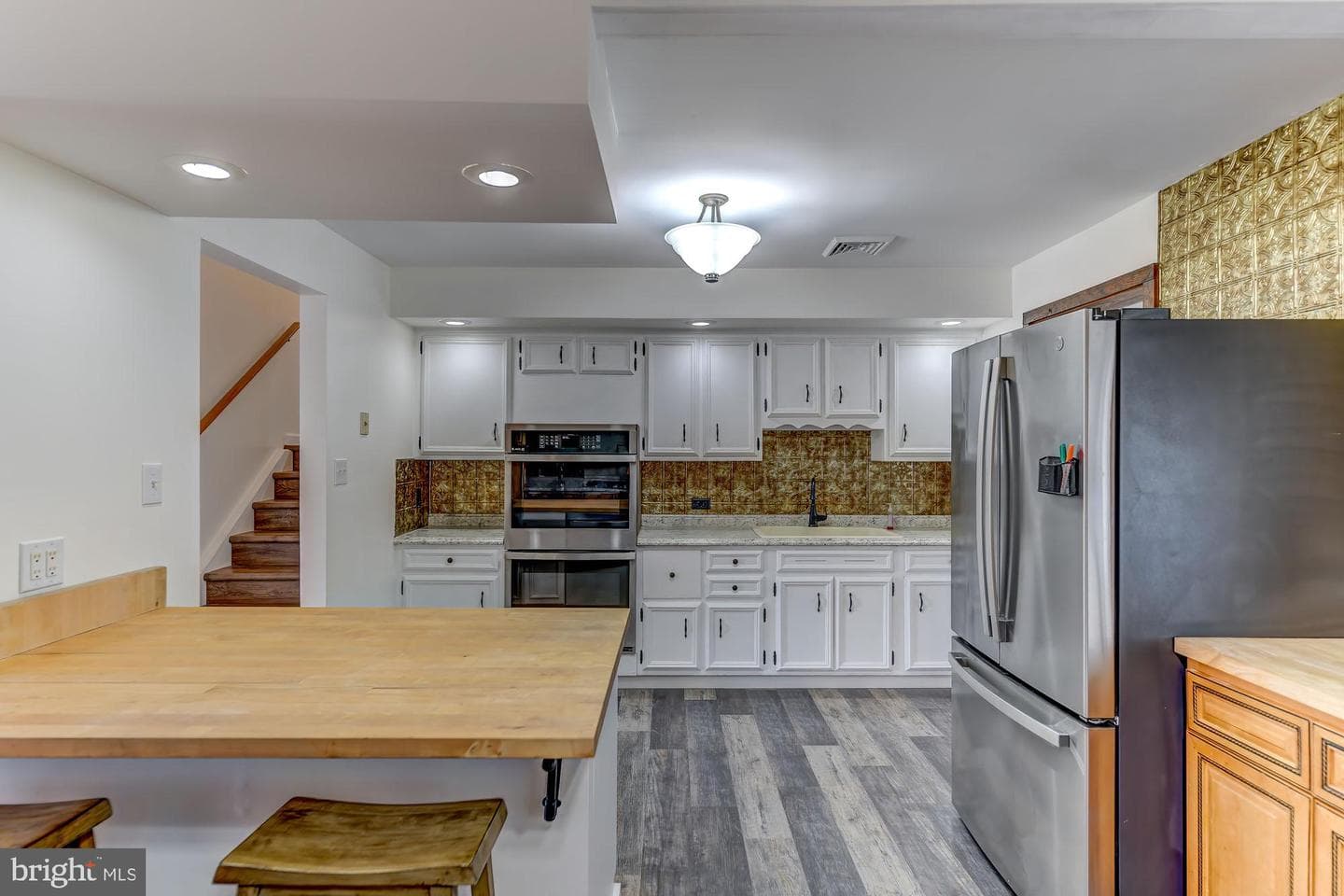 148 Penn Avenue photo 37