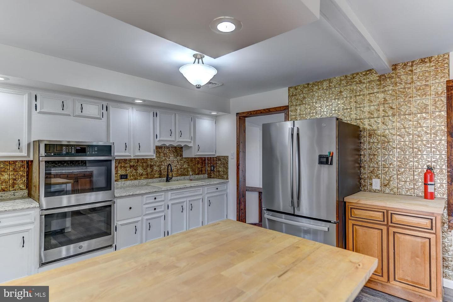 148 Penn Avenue photo 38