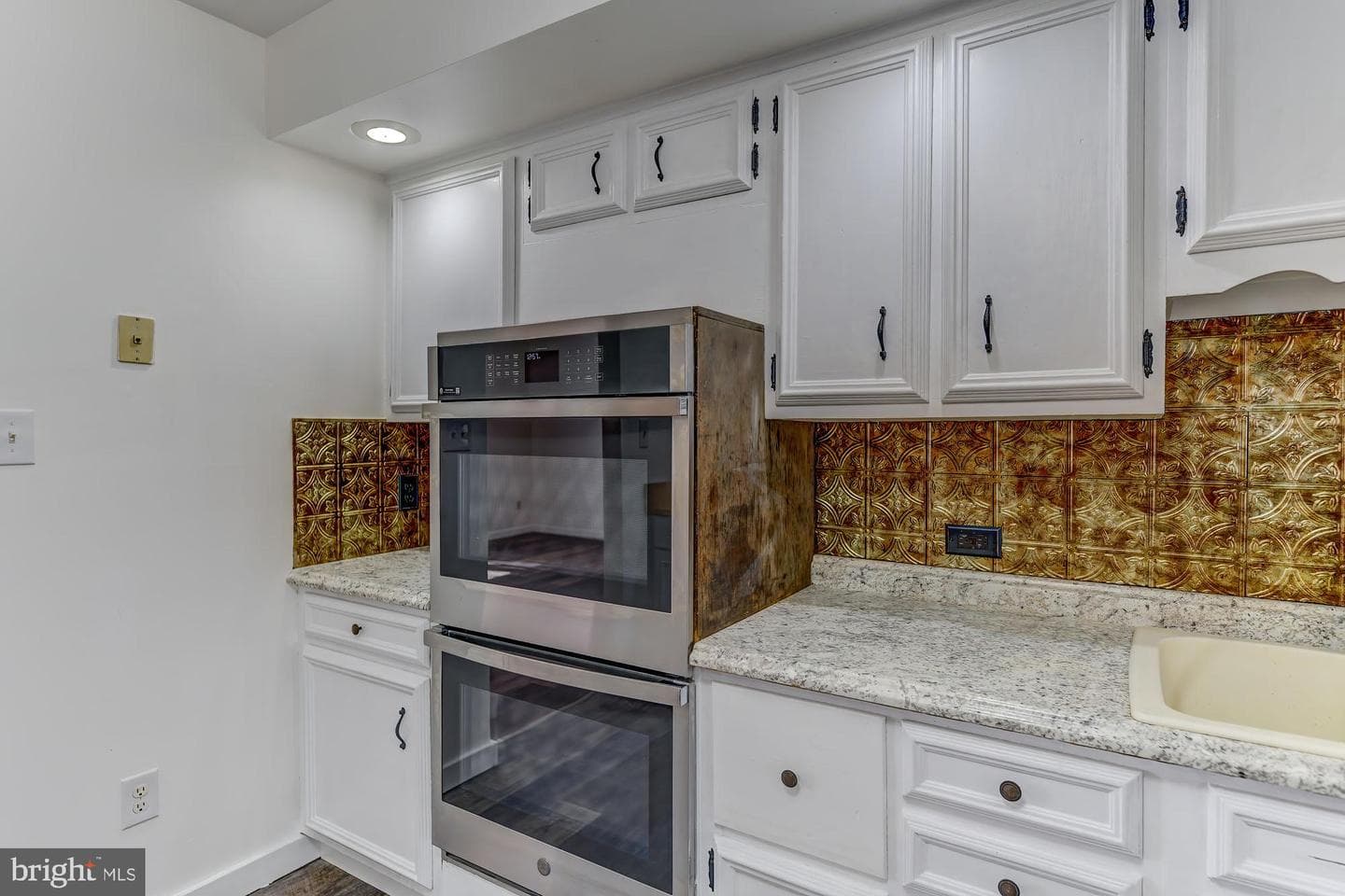 148 Penn Avenue photo 42