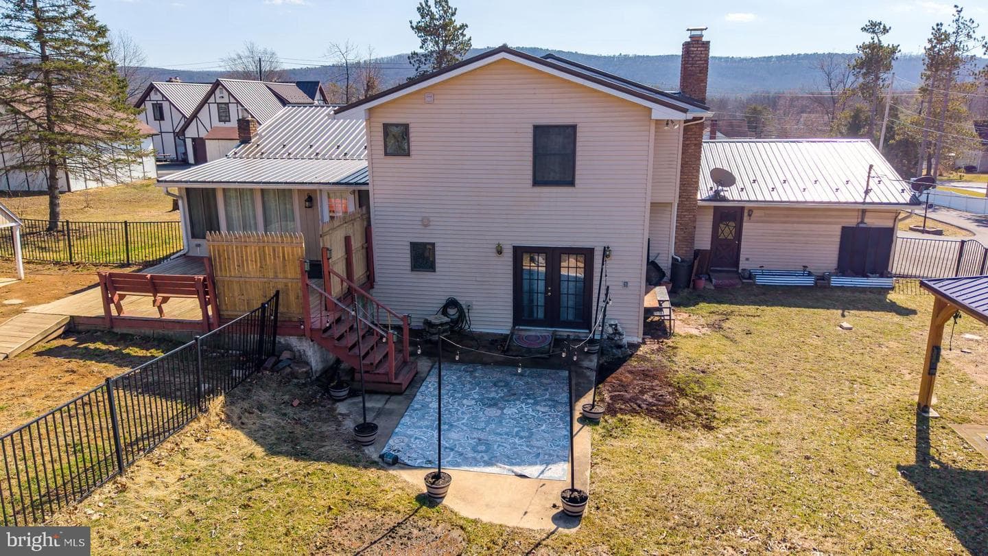 148 Penn Avenue photo 7