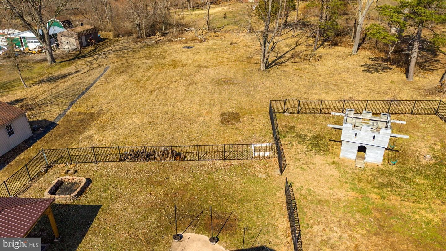 148 Penn Avenue photo 81