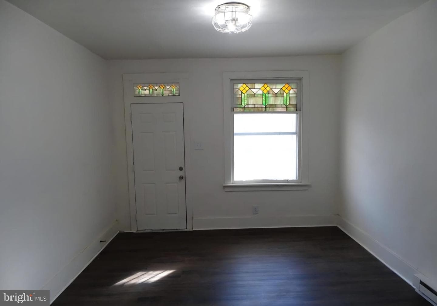 104 N Poplar Street photo 8