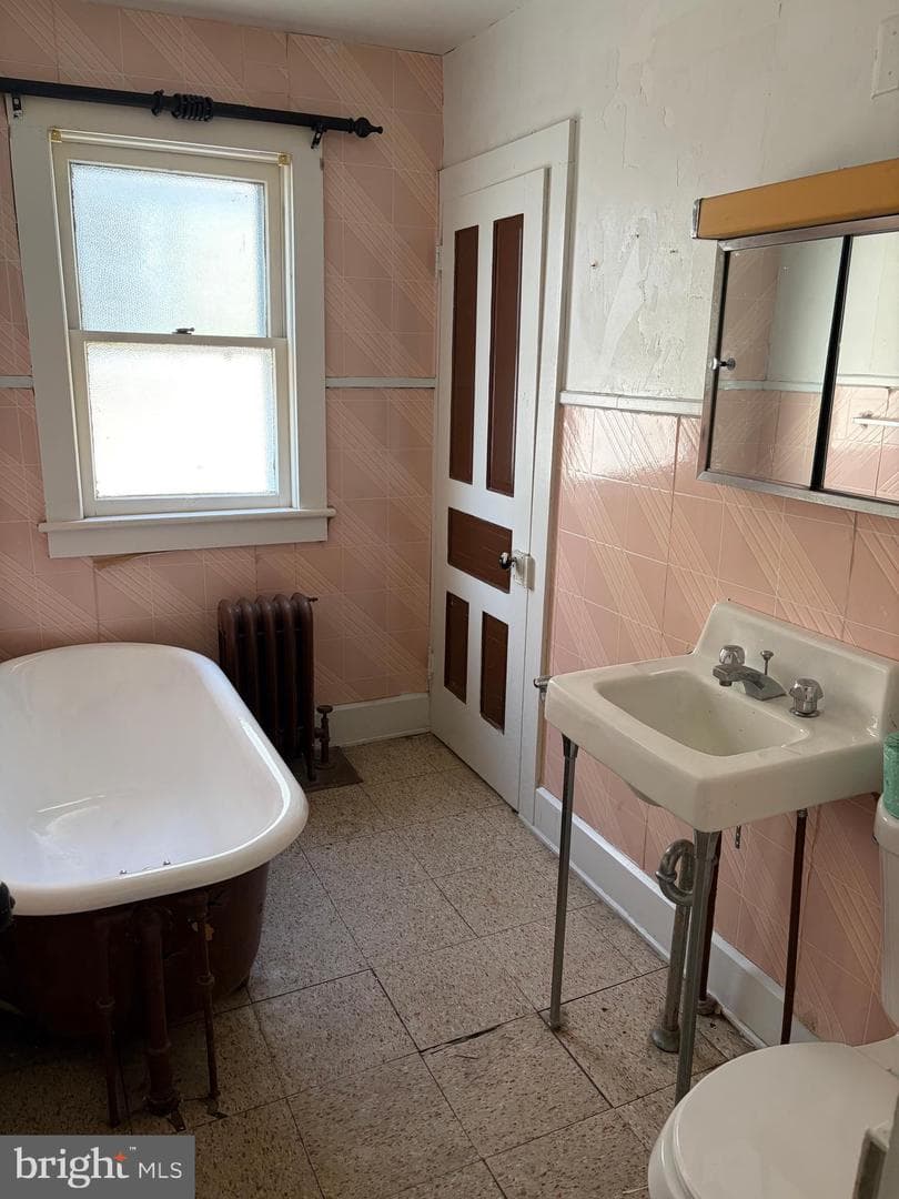 8 N Locust Street photo 16