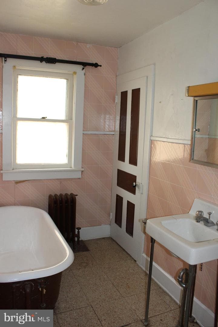 8 N Locust Street photo 17