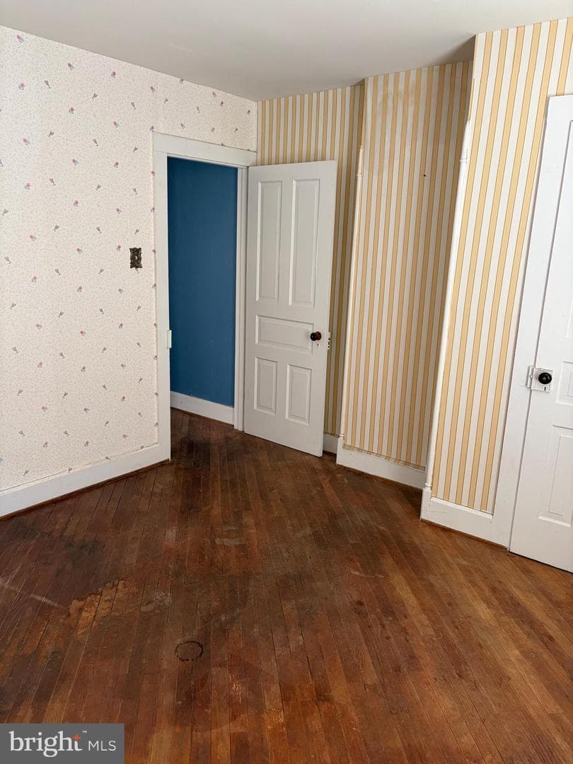 8 N Locust Street photo 19