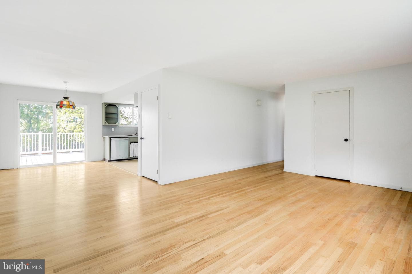 211 Birchwyn Drive photo 4