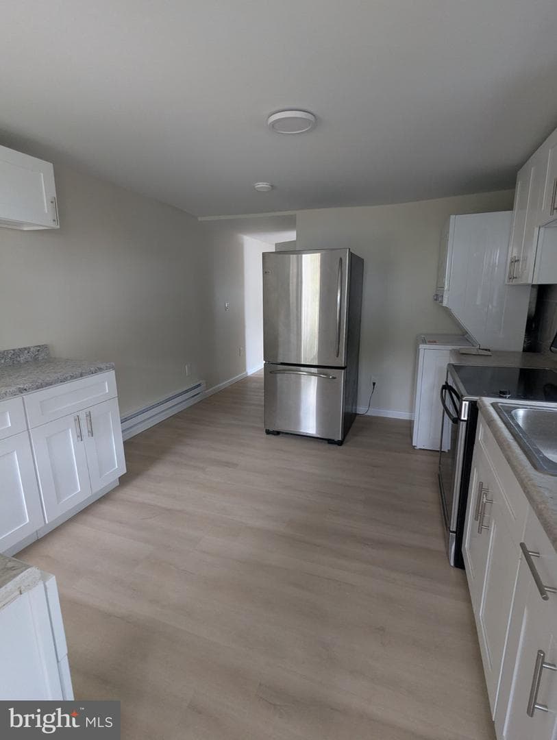 133 N Locust Street photo 4