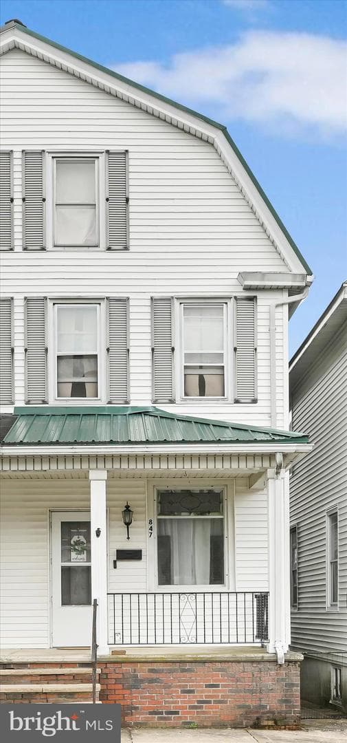847 Pine Street photo 2