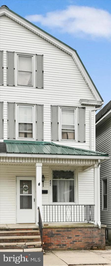 847 Pine Street photo 4