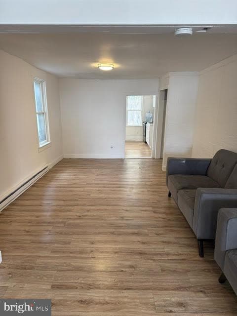 103 N Maple Street photo 3