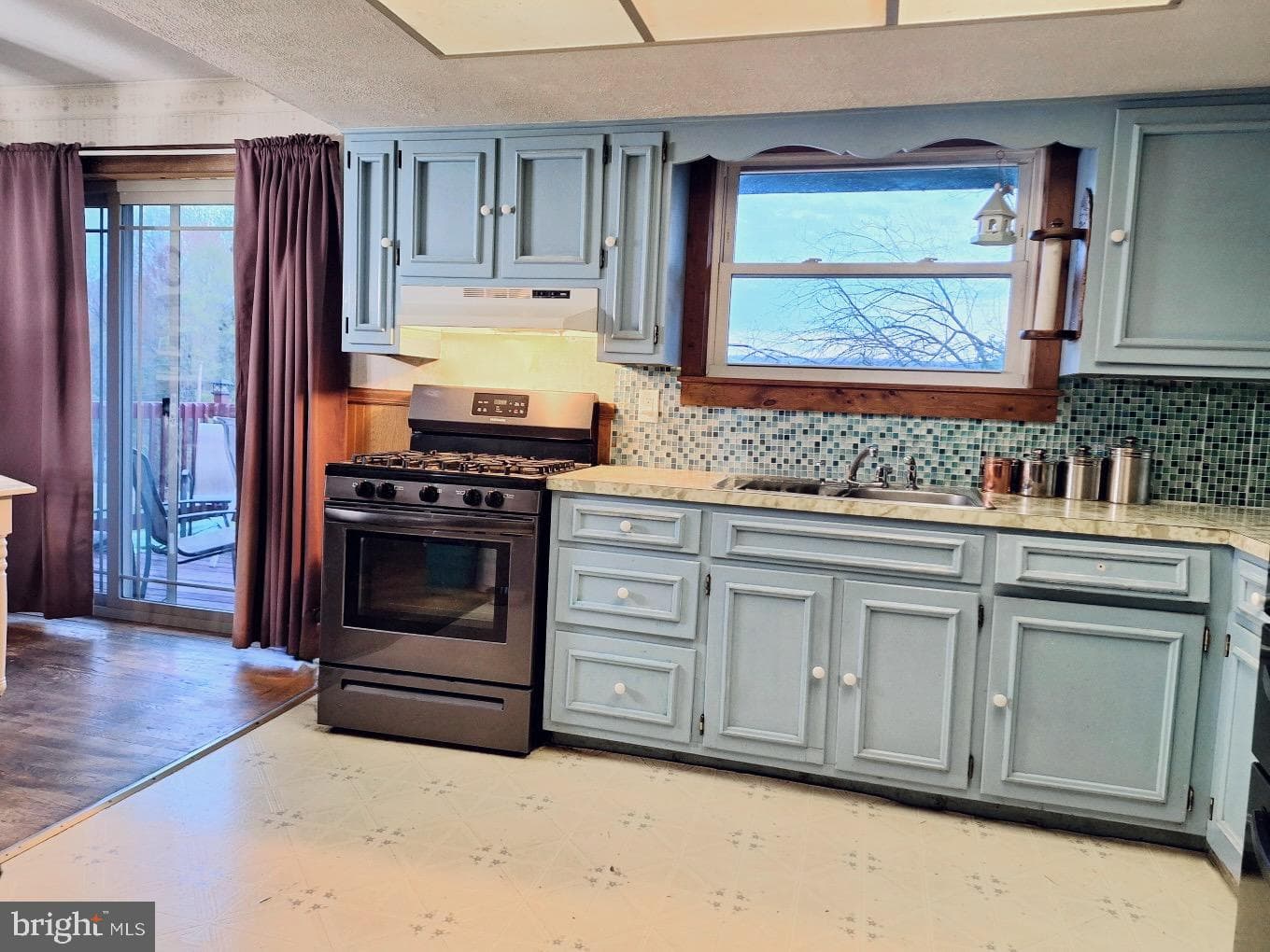 4262 Upper Road photo 6