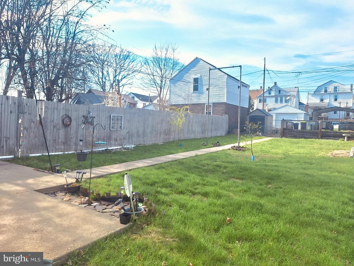 1140 Poplar Street photo 2