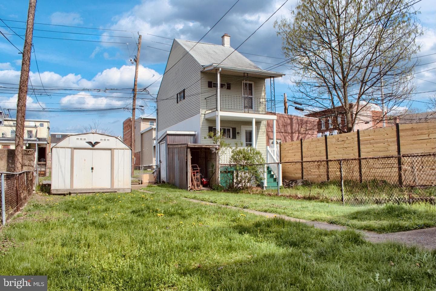 143 S Maple Street photo 2