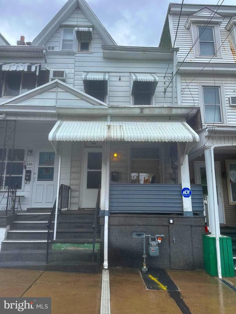 228 E 7th Street, Mount Carmel
