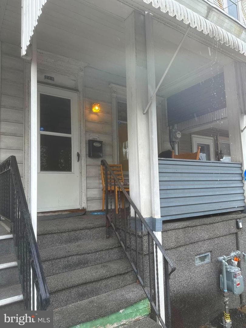 228 E 7th Street, Mount Carmel