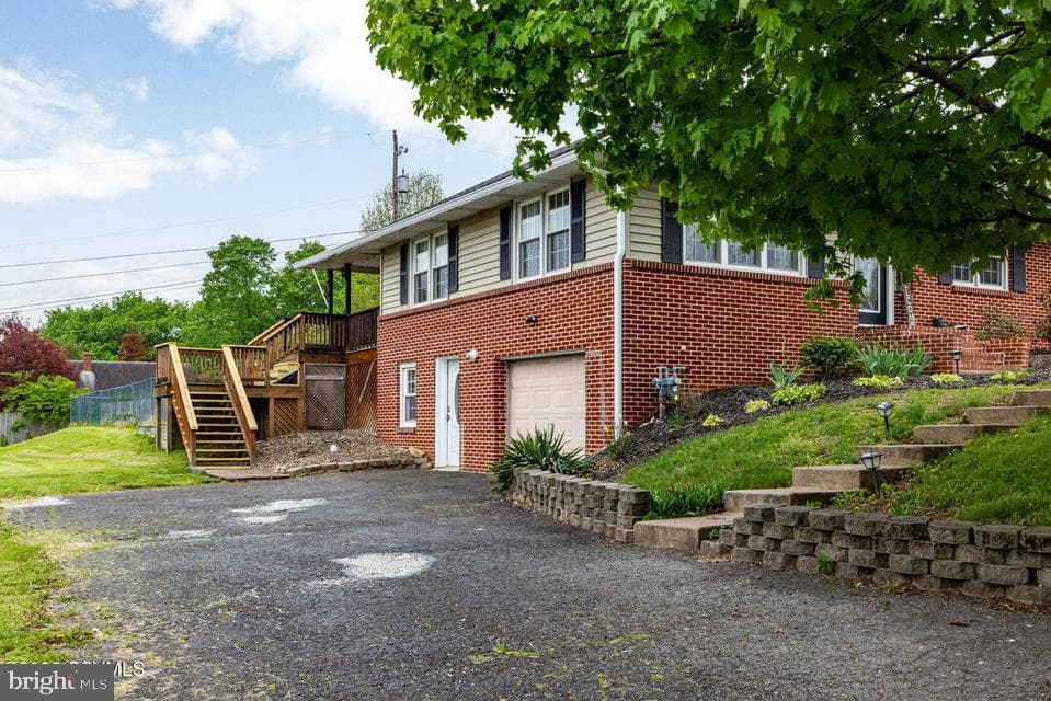 51 Harmon Lane photo 19