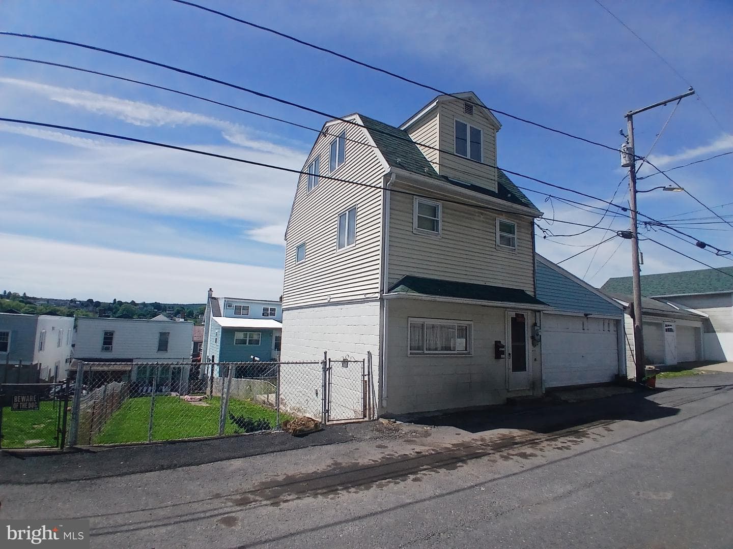 1548 W Independence Street, Coal Township