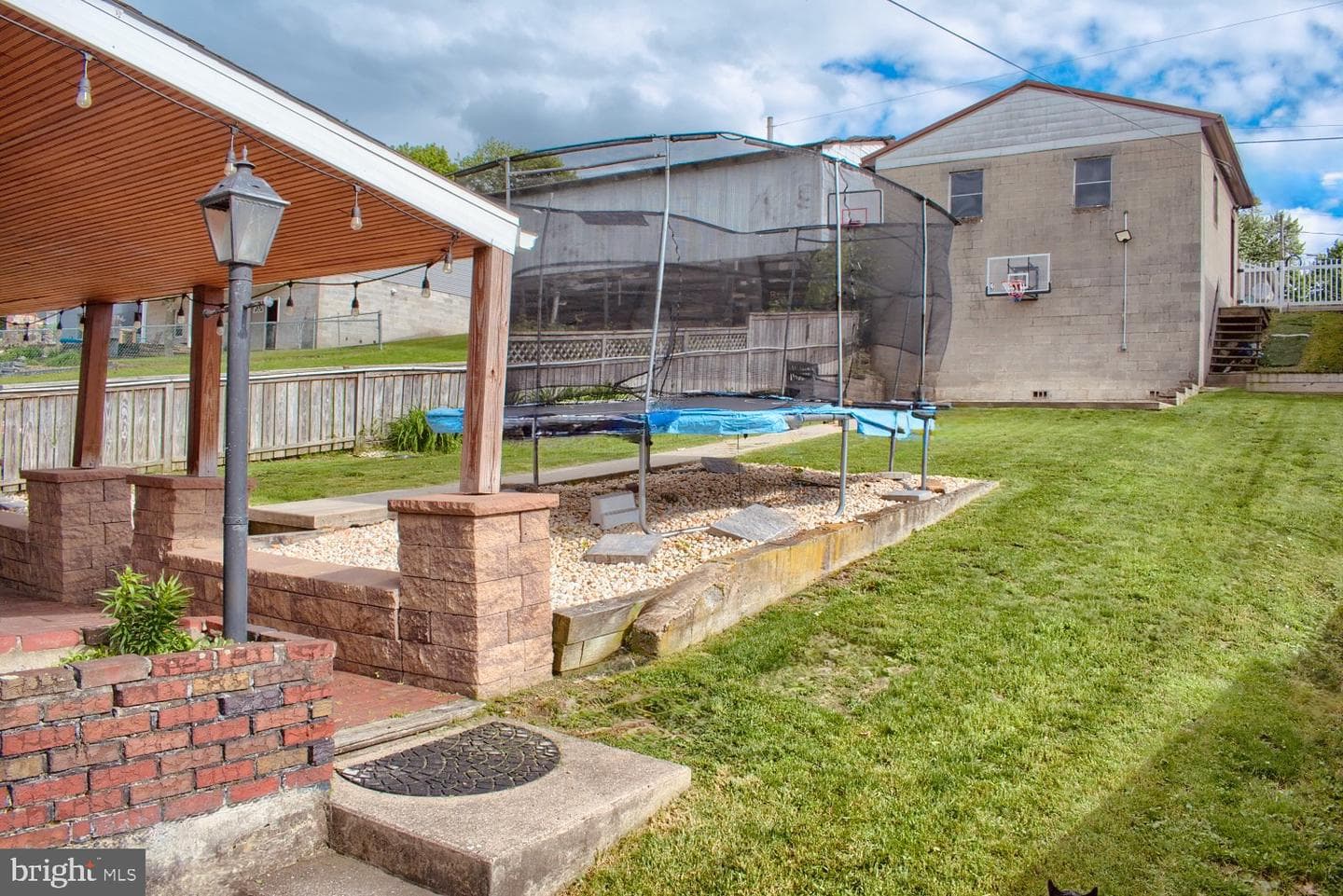 1550 Mulberry Street W photo 26