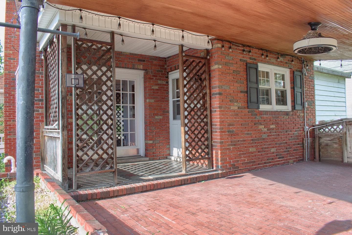 1550 Mulberry Street W photo 27