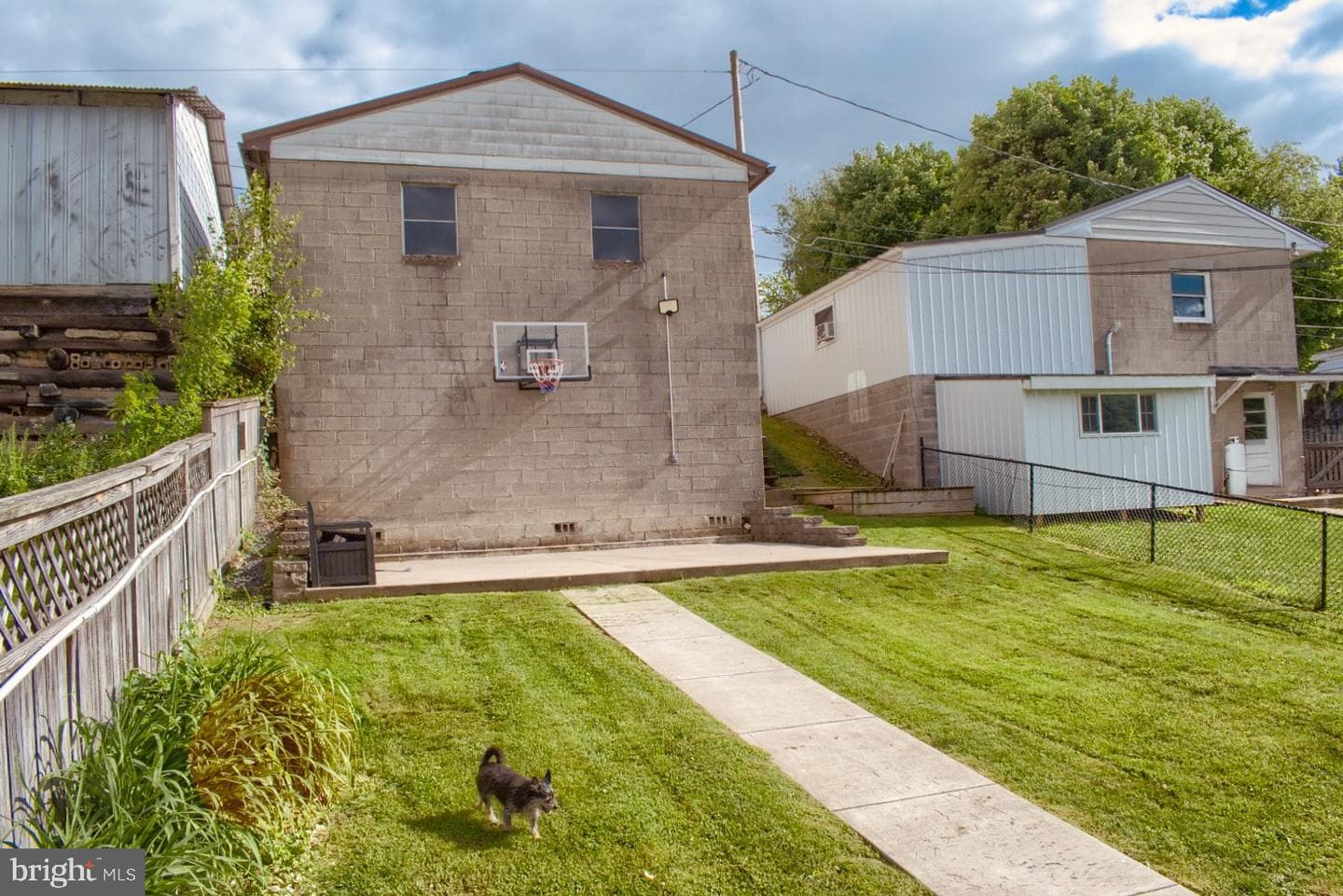 1550 Mulberry Street W photo 28
