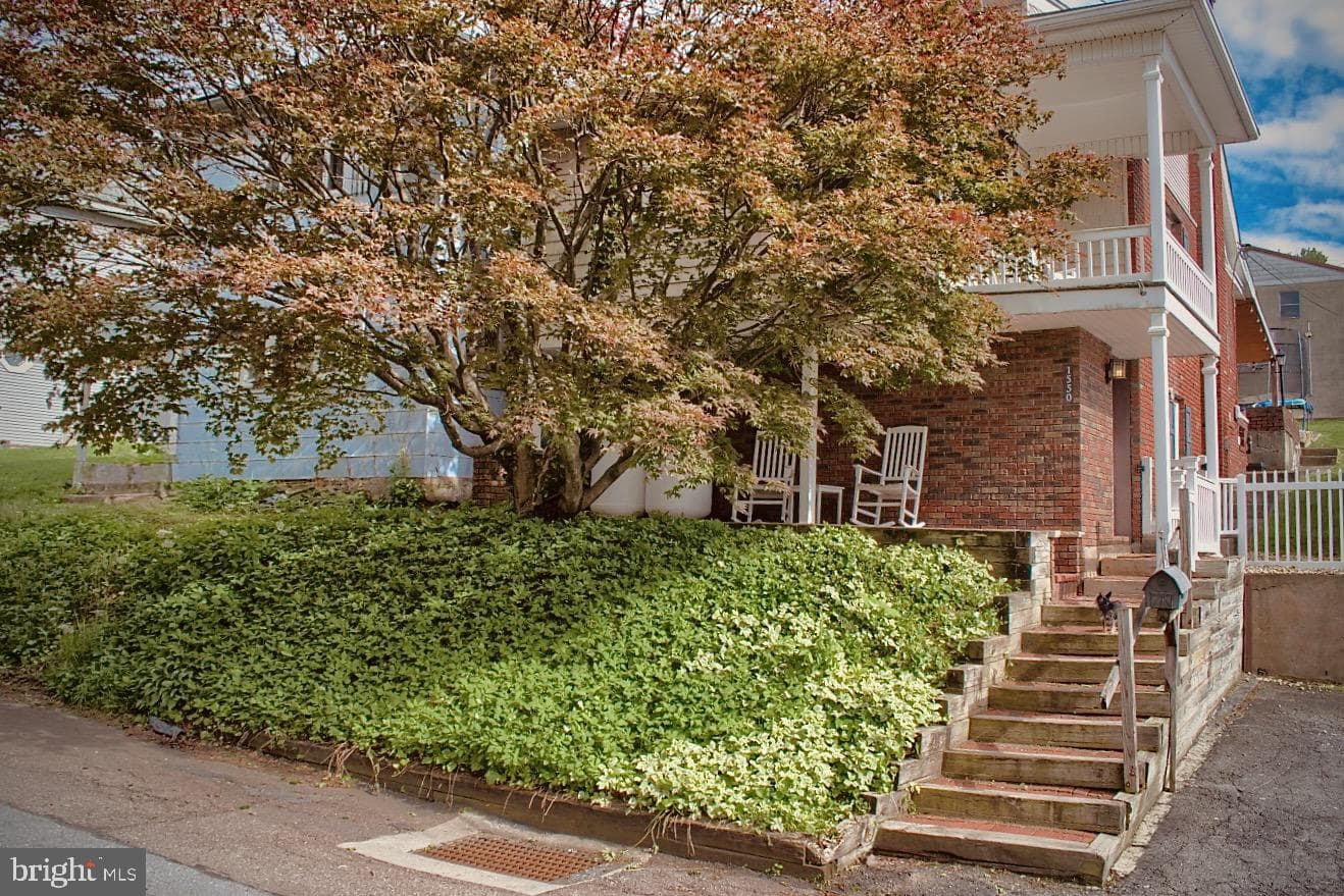 1550 Mulberry Street W photo 3