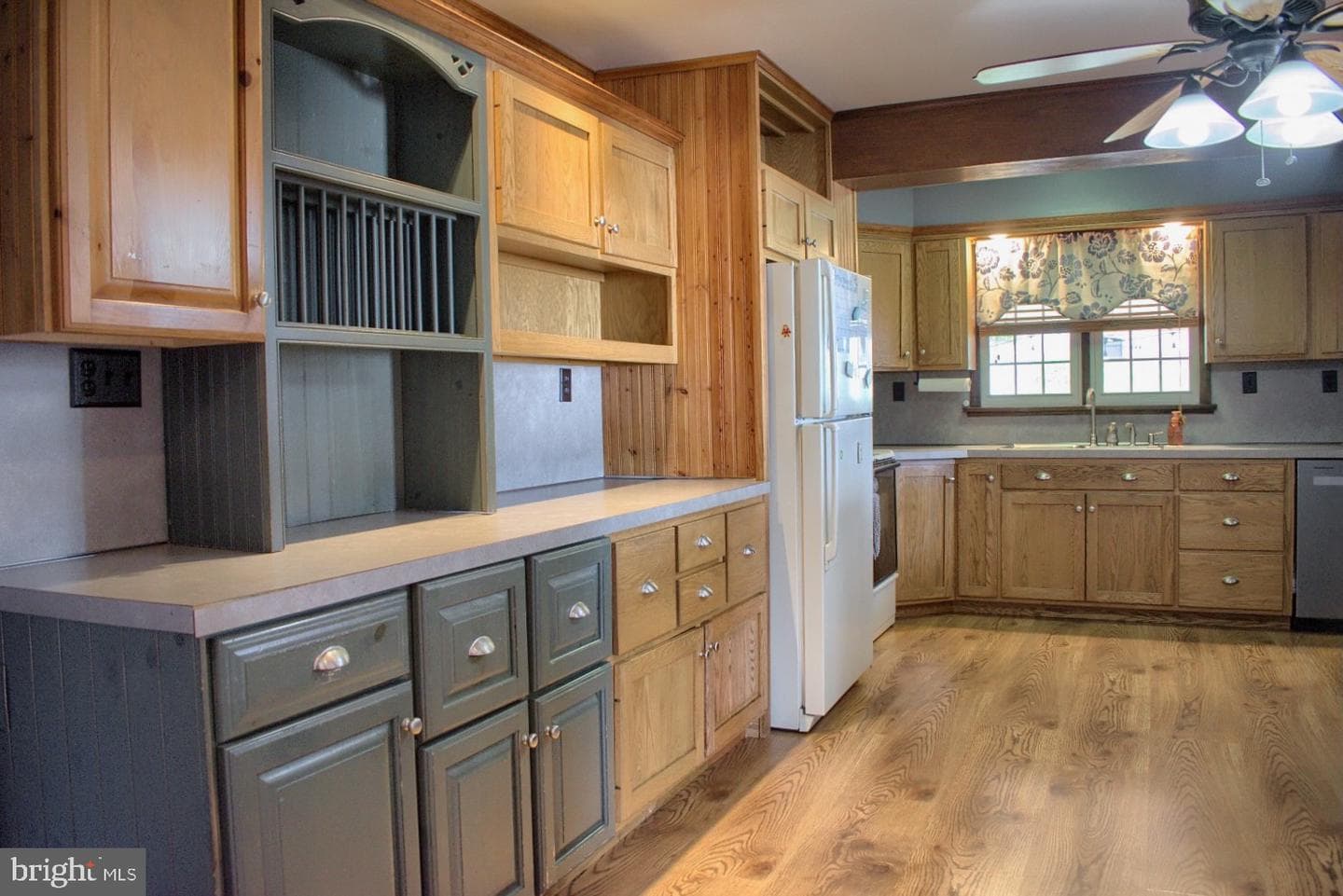 1550 Mulberry Street W photo 7