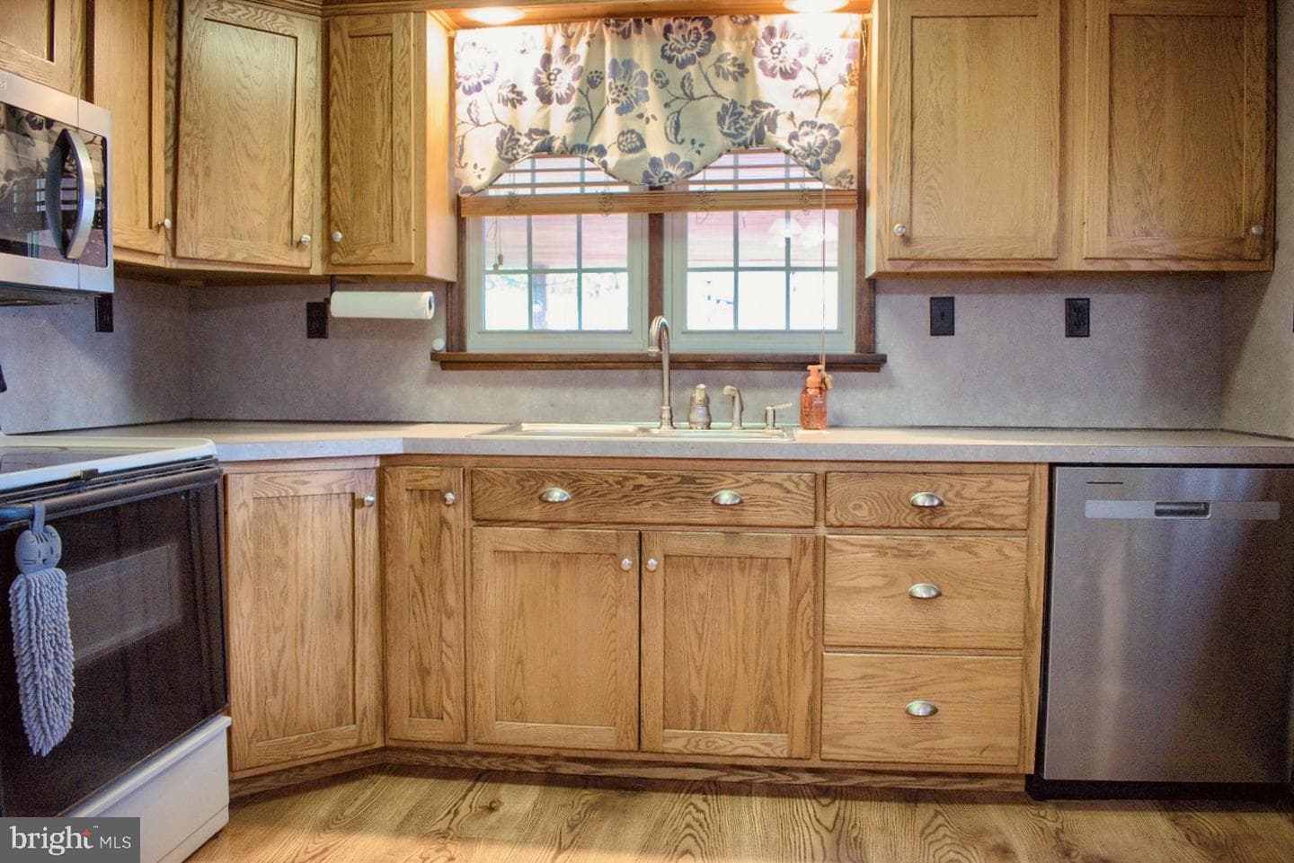 1550 Mulberry Street W photo 8