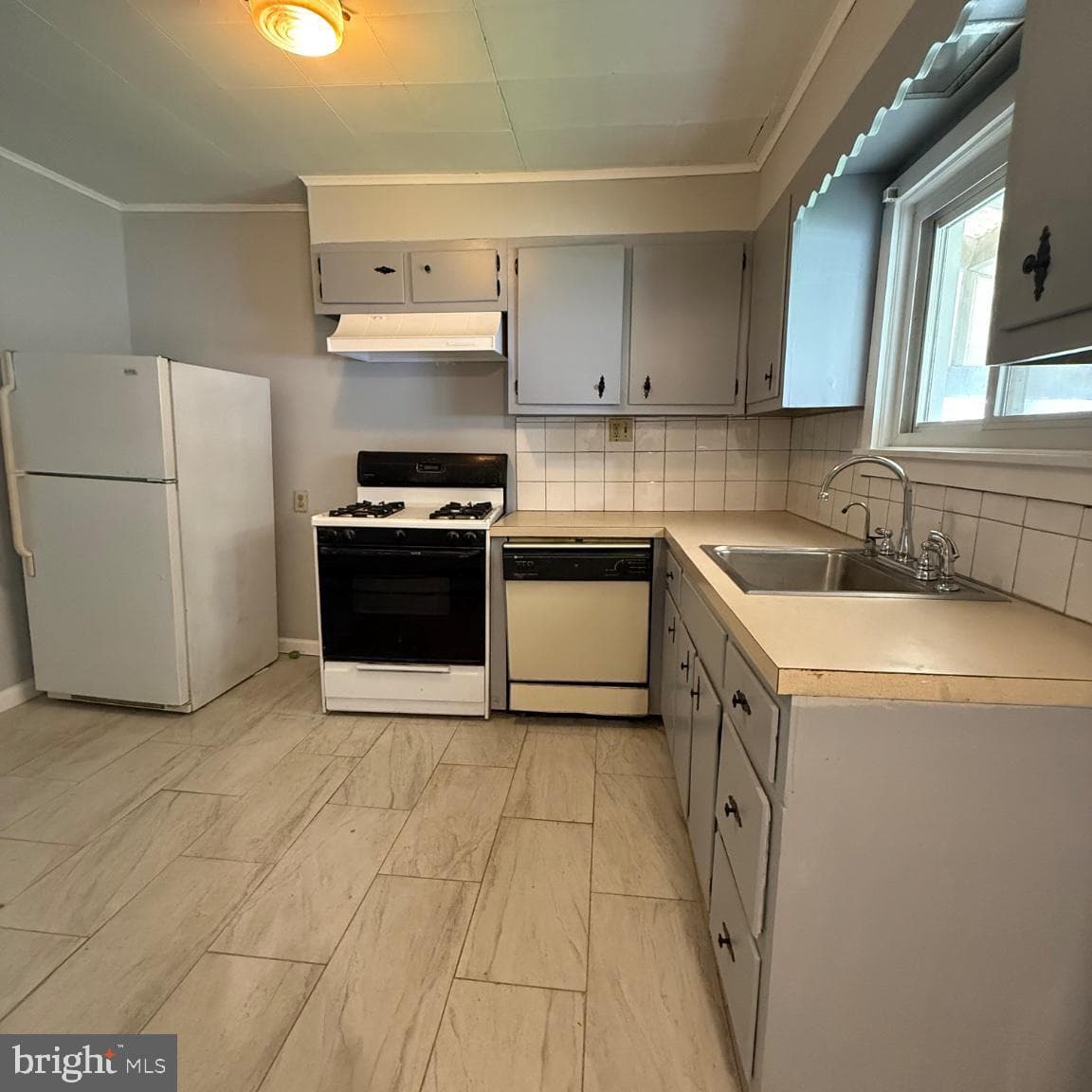 213 S Franklin Street photo 7