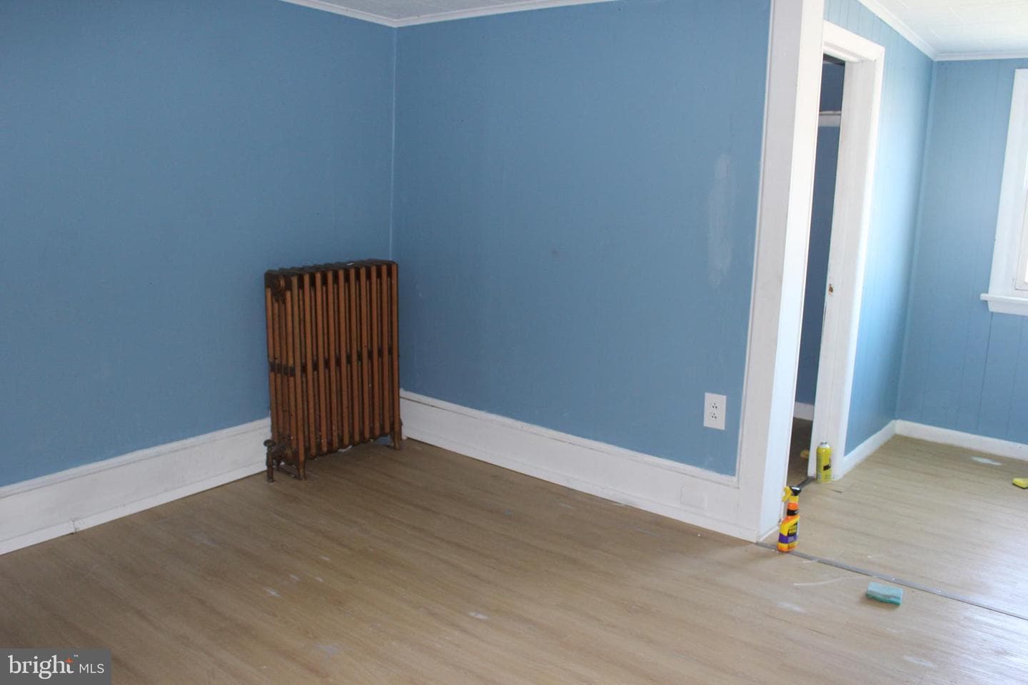148 N Locust Street photo 17