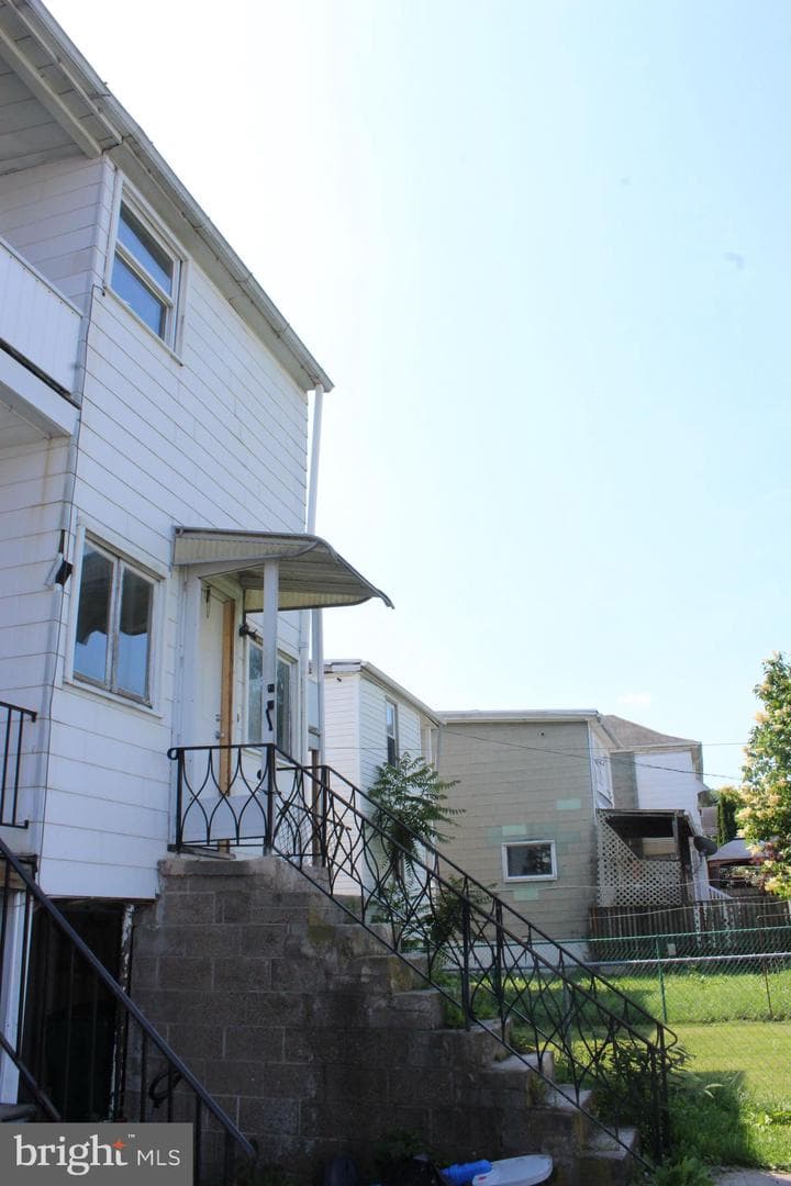 148 N Locust Street, Mount Carmel