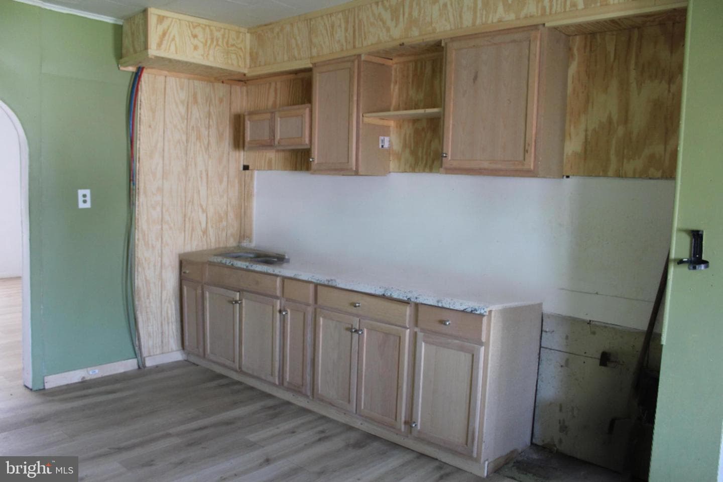 148 N Locust Street photo 8