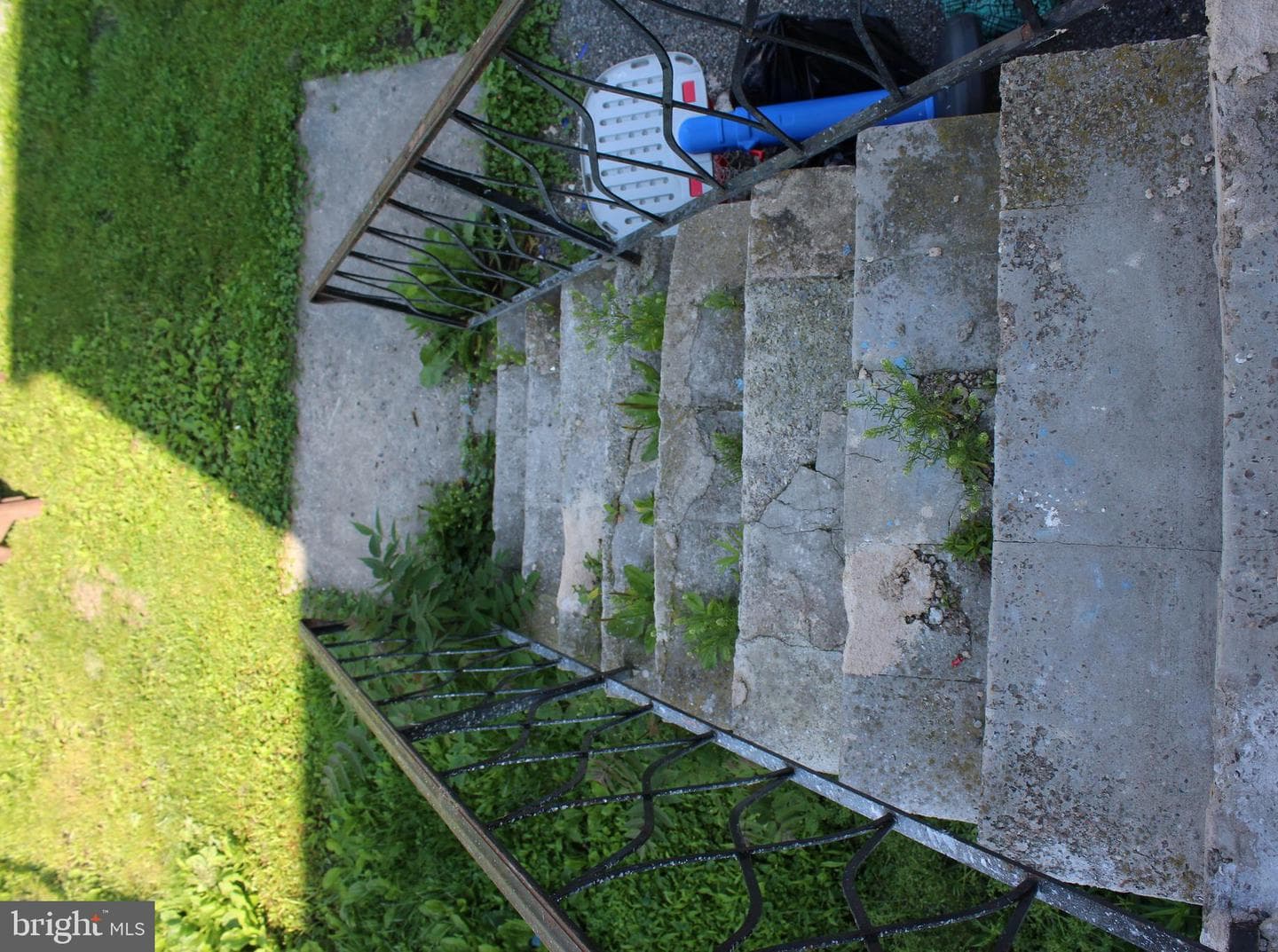 148 N Locust Street photo 9