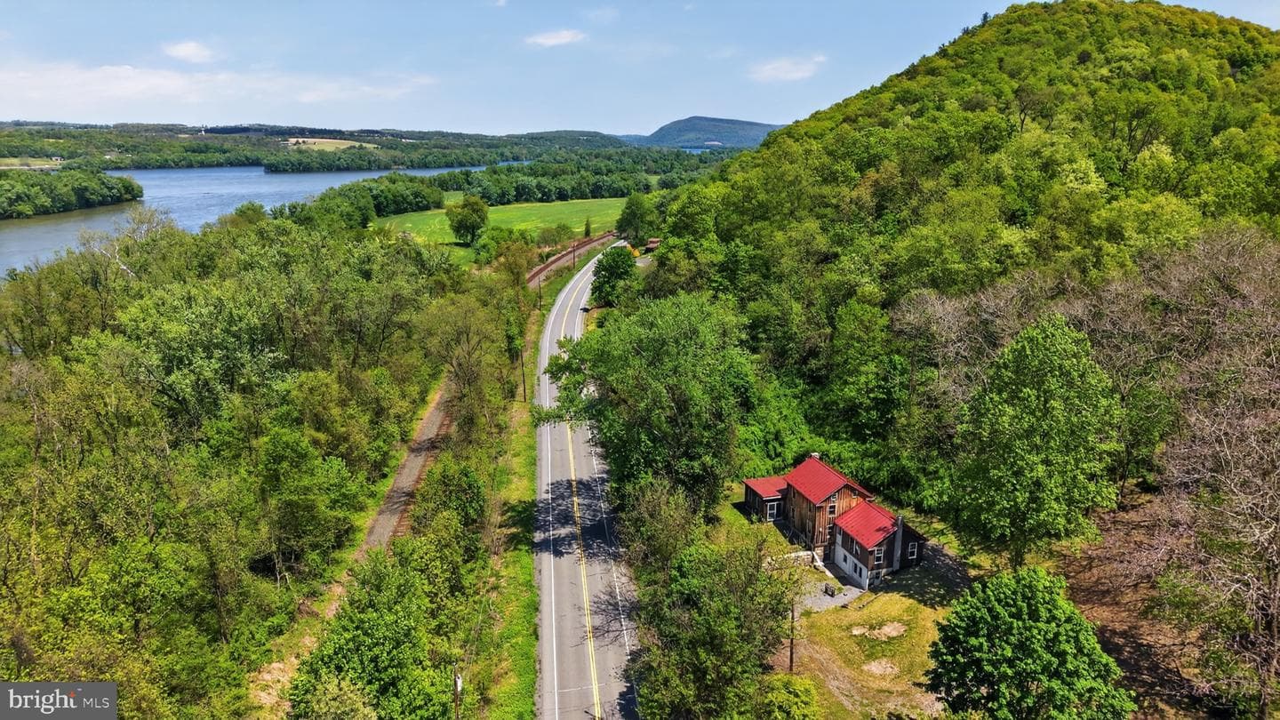 2210 State Route 147 photo 27