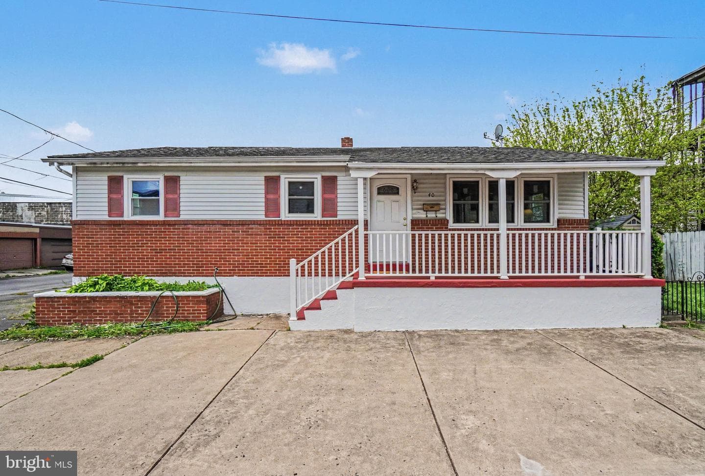 32 N Poplar Street, Mount Carmel