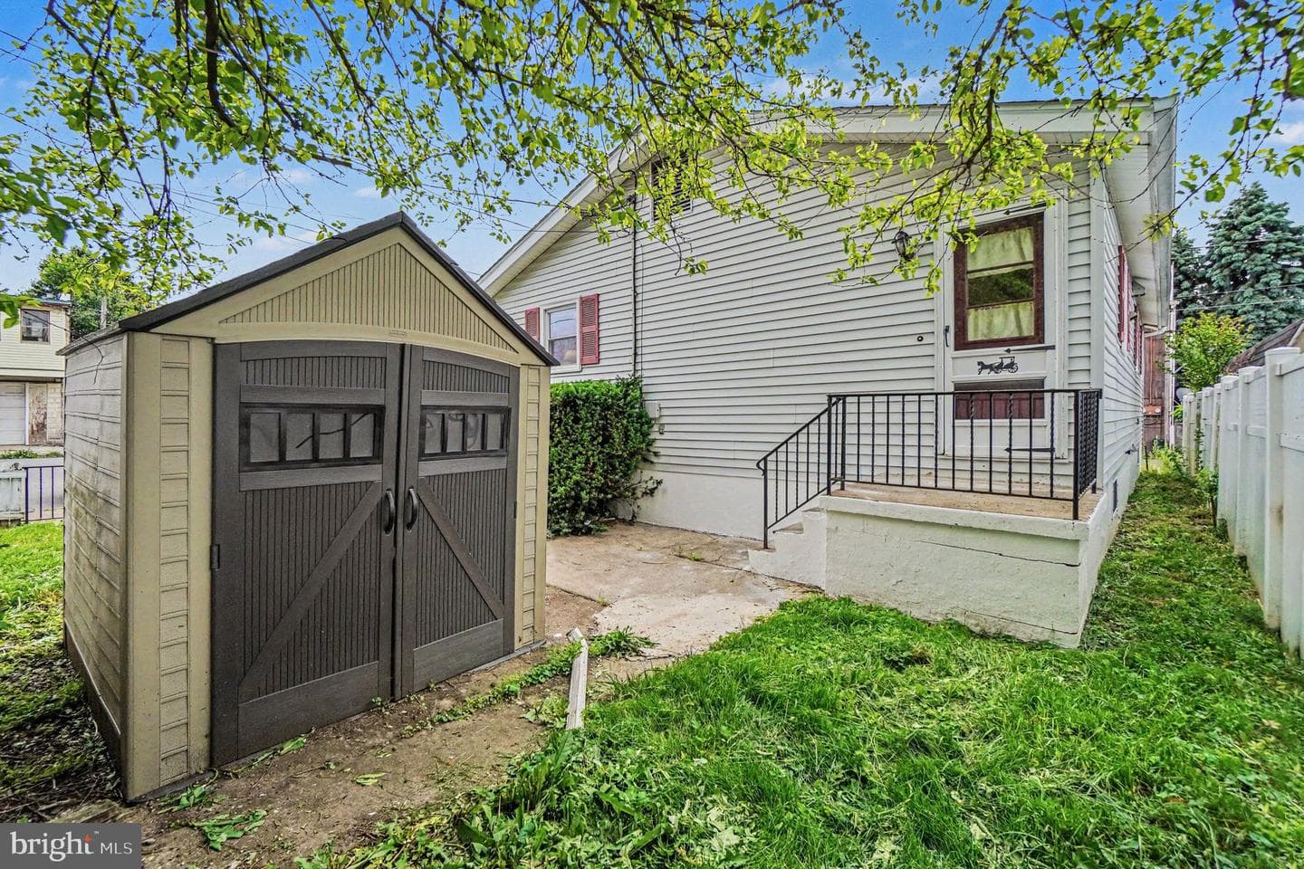 32 N Poplar Street photo 23