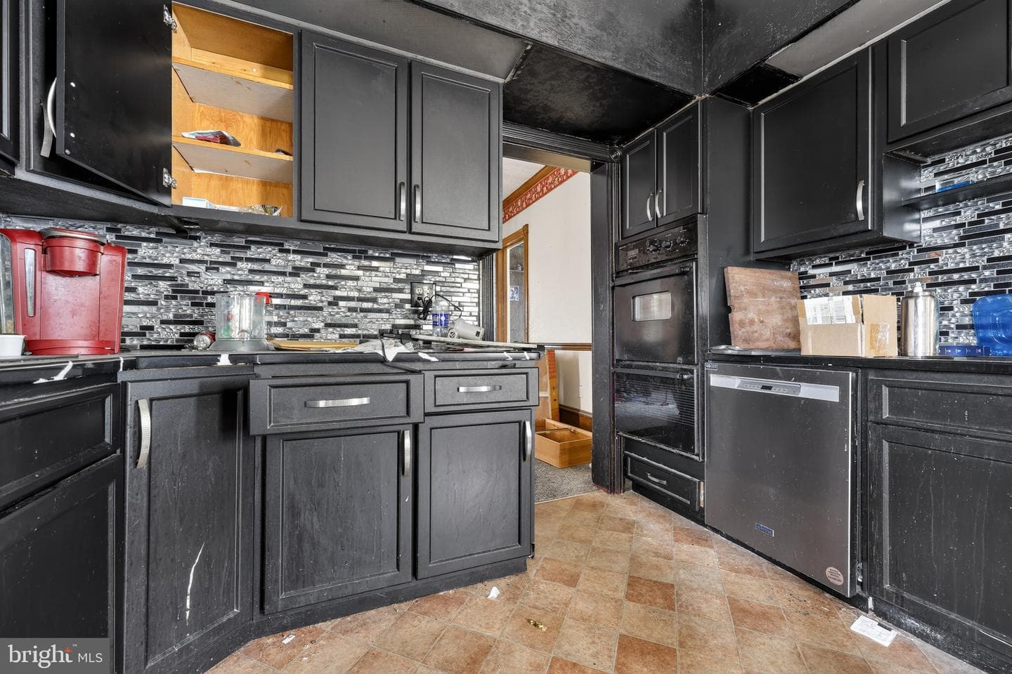 726 E Dewart Street photo 16